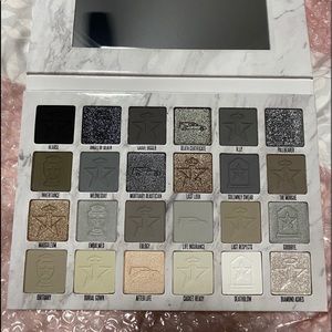 BNIB Jeffree Star Cremated palette